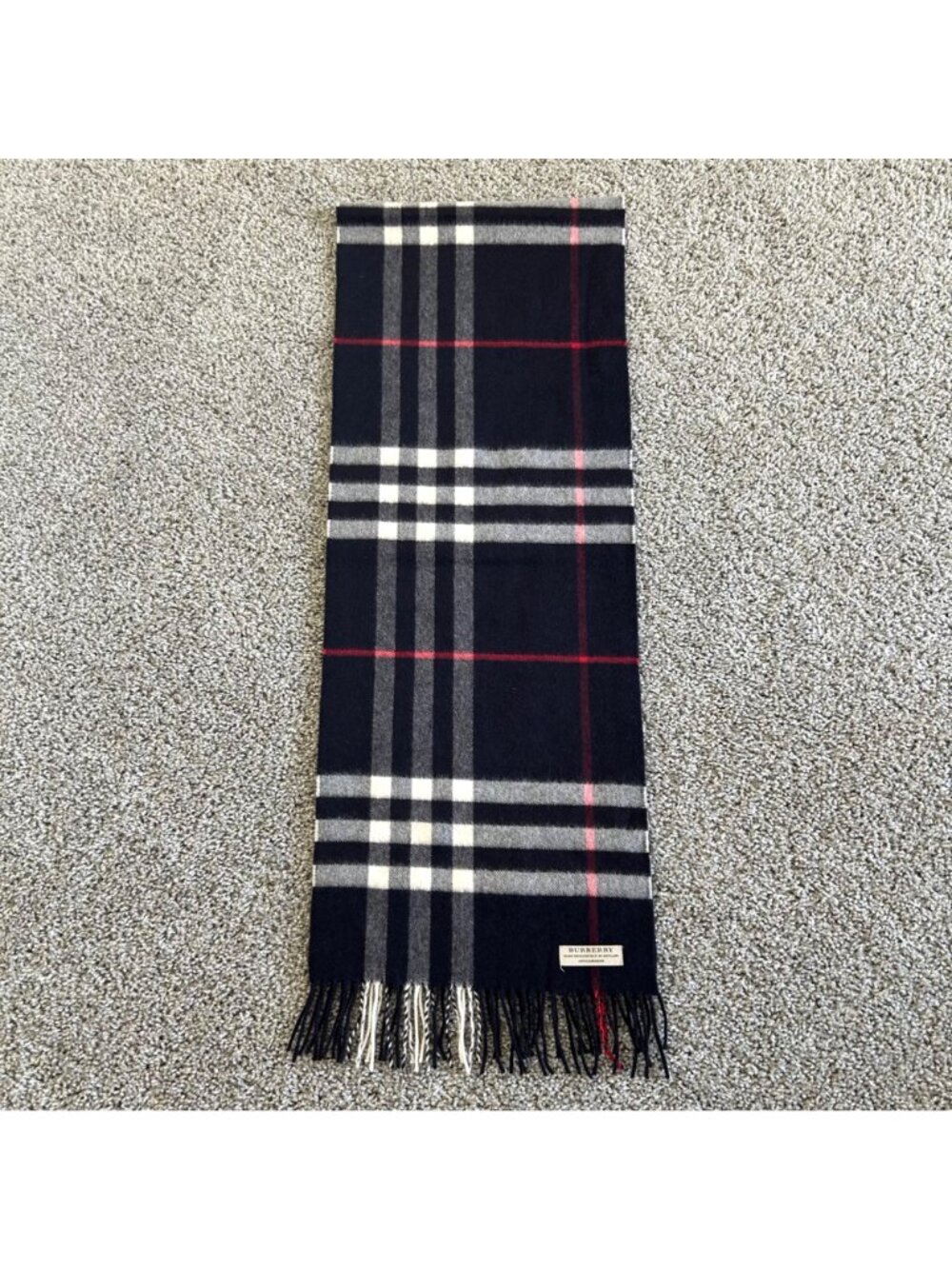 Burberry Black 100% Cashmere Checkered Scarf With Fringe Made In Scotland - Picture 3 of 7